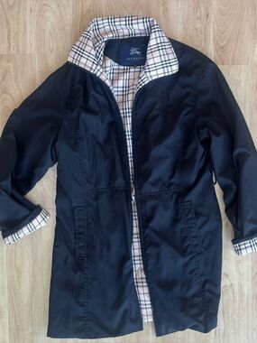 Burberry Black Spring Coat with Beige Check Lining